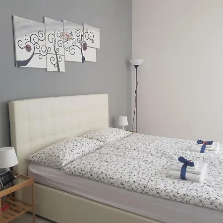 Couette-café Solfatara Hosting 6 *